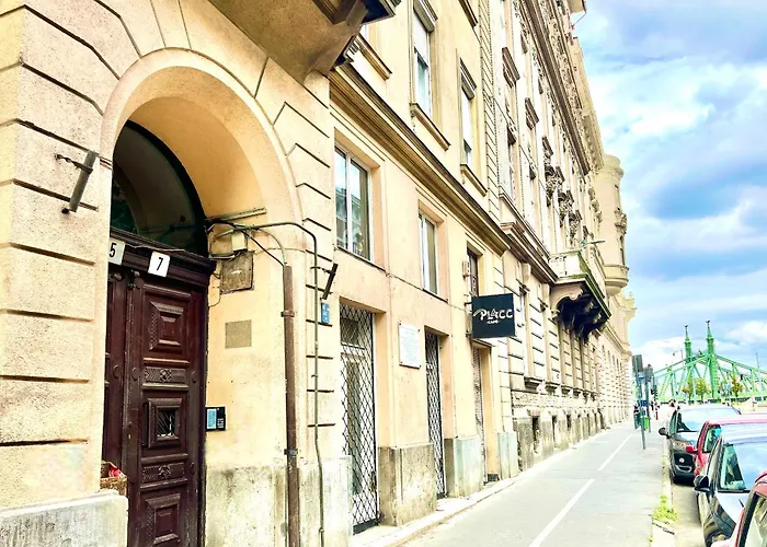 Modelia At Gellert Square Будапешт