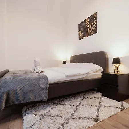 Modelia At Gellert Square Apartament Budapeszt